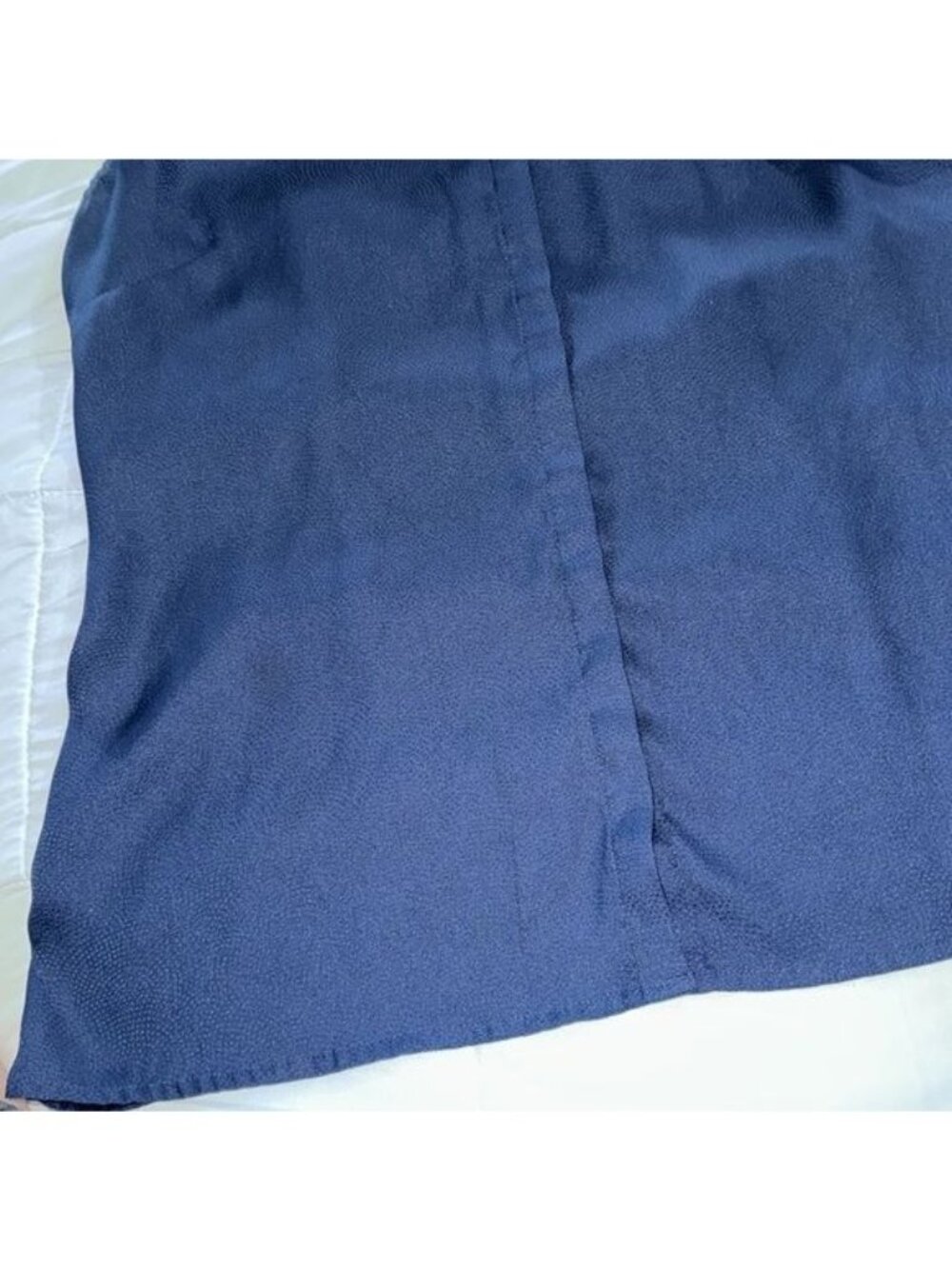 Banana Republic Womens Navy Sleeveless V-Neck Blouse S 100% Polyester - Picture 5 of 8